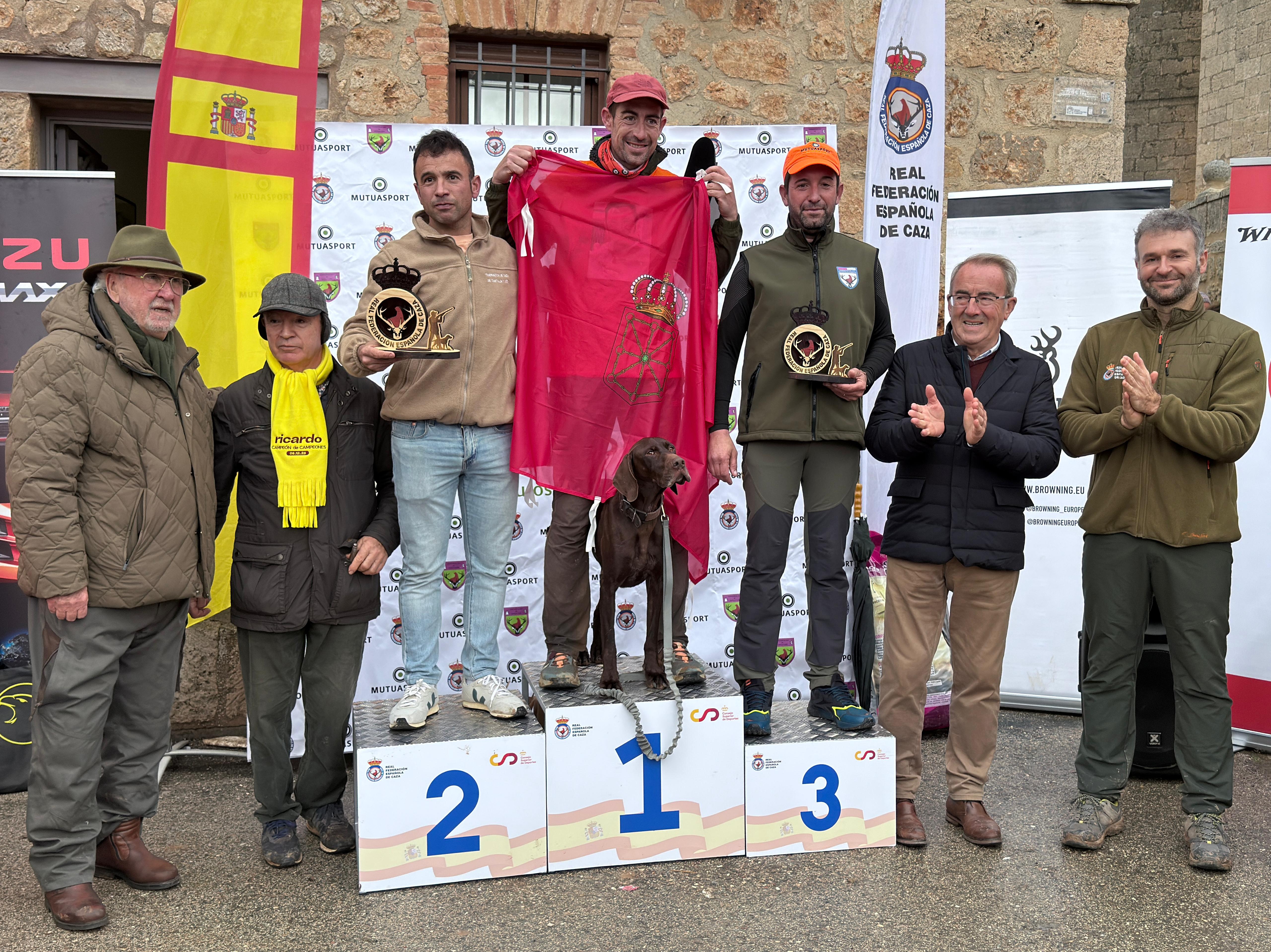 EL NAVARRO CESAR BAYO, CAMPEON DE ESPAÑA DE CAZA MENOR CON PERRO